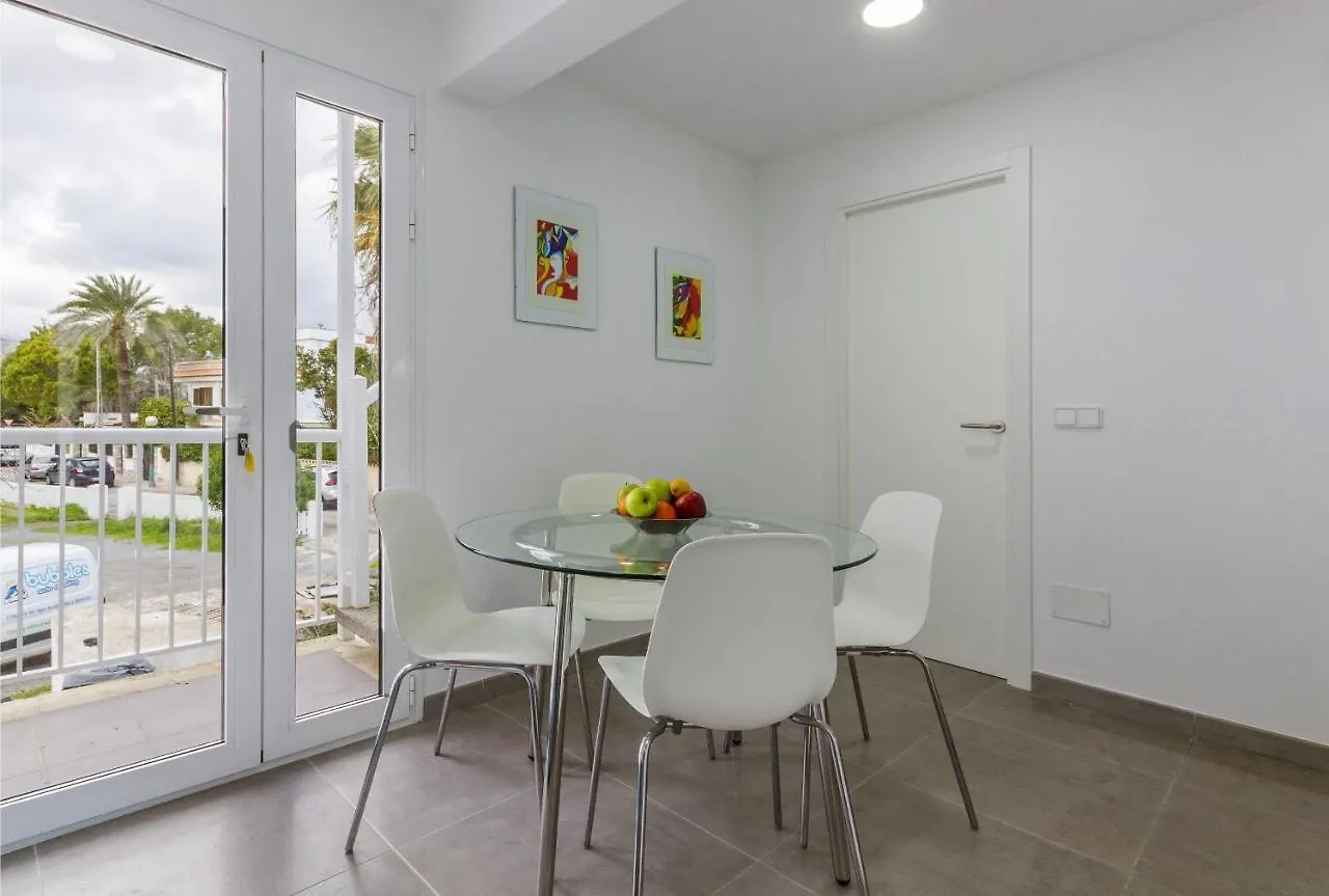 Apartment Assimetric - Only 100M To Beach Alcudia  Spain